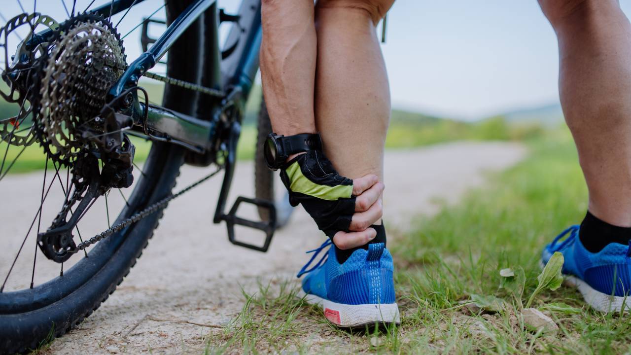 Managing and Preventing Foot Injuries Caused by Cycling