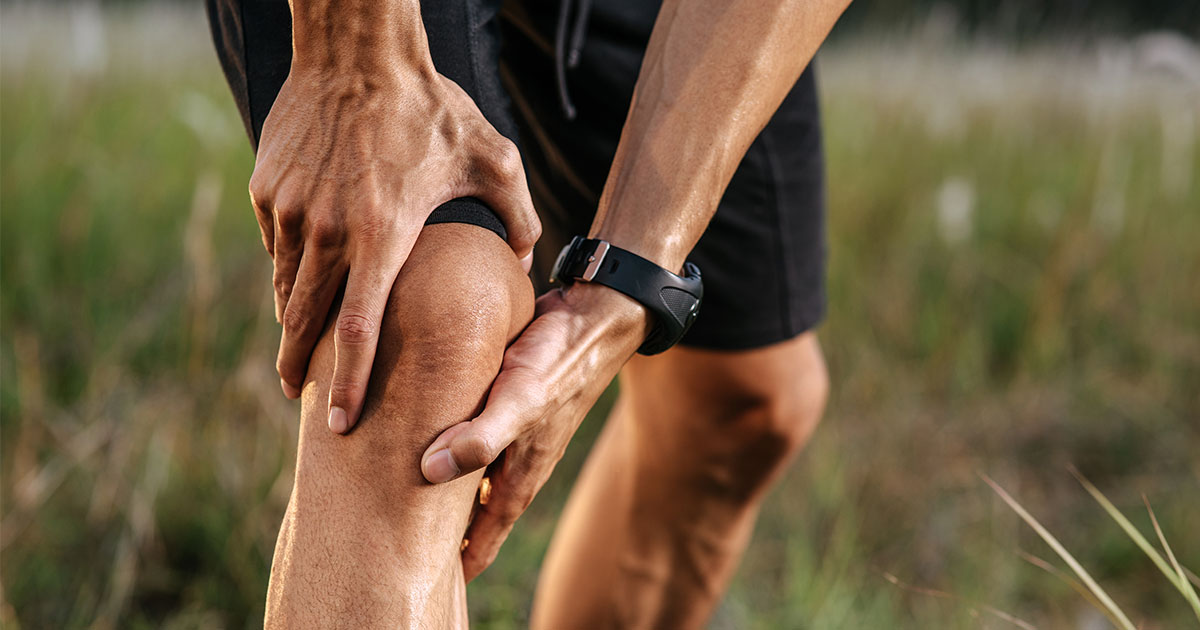Should I run with a knee pain or should I avoid running?